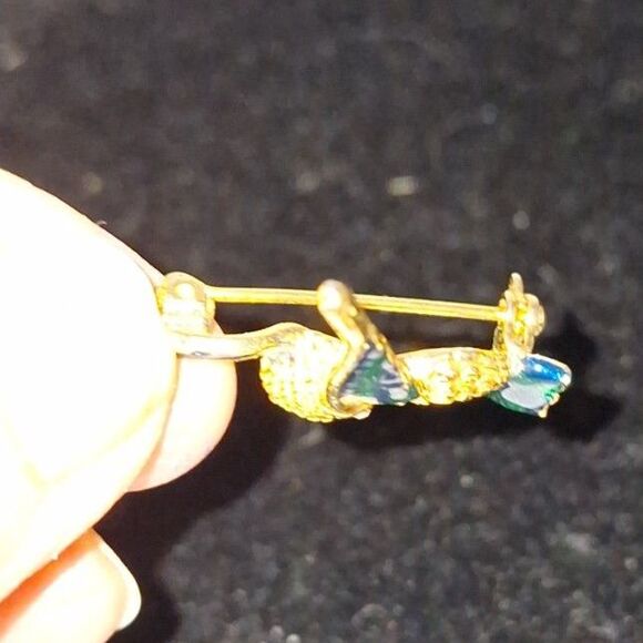 Enameled Vintage Hummingbird Pin Gold Tone Rhinestone Grandmacore Gift - Picture 6 of 8